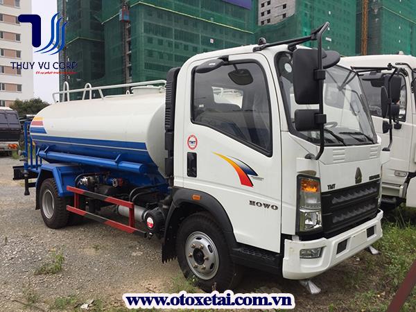 Xe bồn chở nước rửa đường tưới cây Howo 5 khối